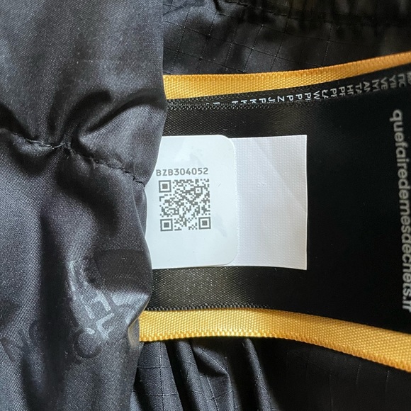 The North Face Women’s 71 Sierra Down Short Black Jacket - Picture 7 of 8